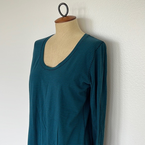 Lululemon Long Sleeve Shirt Size 8 - Picture 2 of 11
